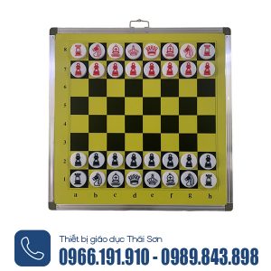 Bàn cờ treo tường